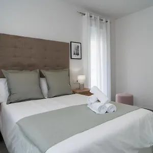 Aac - Con Luz Propia, Amplio Y Nuevo! Málaga